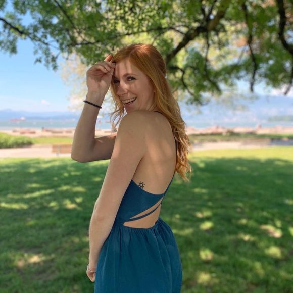 Meet your Posher, Kristina - Picture 1 of 1